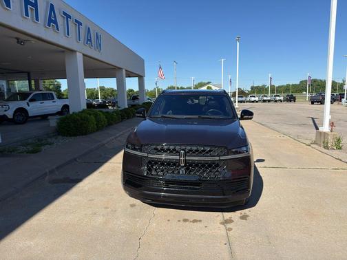 STARLIGHT GRAY PC 2025 Lincoln Navigator Reserve