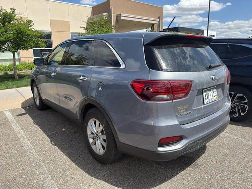 Everlasting Silver 2020 Kia Sorento LX