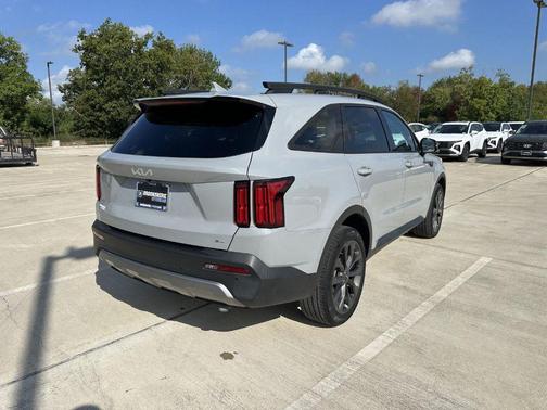 2023 Kia Sorento SX