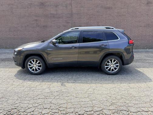 Granite Crystal Metallic Clearcoat 2018 Jeep Cherokee Limited