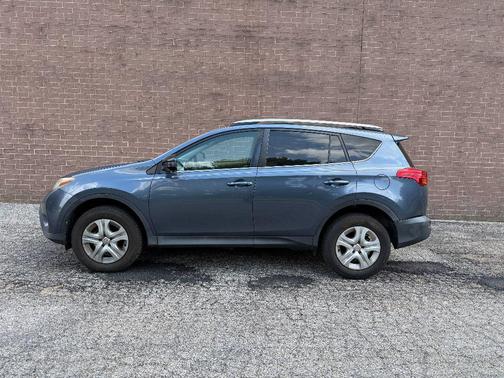 Shoreline Blue Pearl 2013 Toyota RAV4 LE