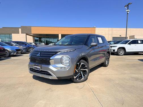 Mercury Gray Metallic 2023 Mitsubishi Outlander SE 2.5 2WD