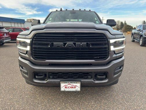 2022 RAM 3500 Laramie Crew Cab 4x4 8' Box