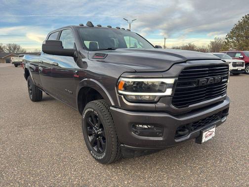 2022 RAM 3500 Laramie Crew Cab 4x4 8' Box