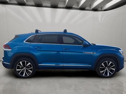2025 Volkswagen Atlas Cross Sport 2.0T SEL Premium