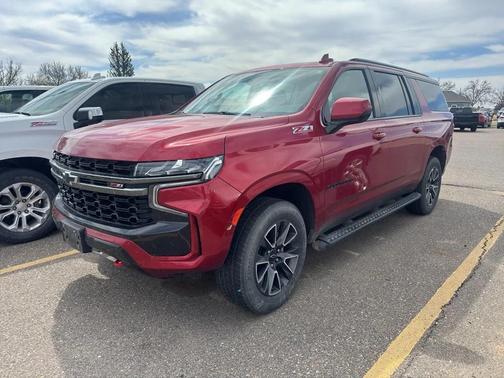 Cherry Red Tintcoat 2022 Chevrolet Suburban 4WD Z71