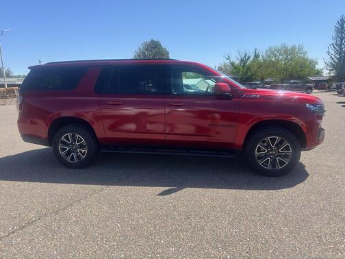 Cherry Red Tintcoat 2022 Chevrolet Suburban 4WD Z71