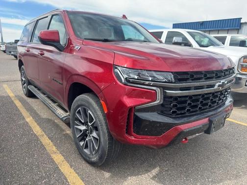 Cherry Red Tintcoat 2022 Chevrolet Suburban 4WD Z71