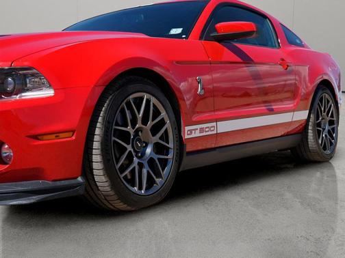 2012 Ford Shelby GT500 Base