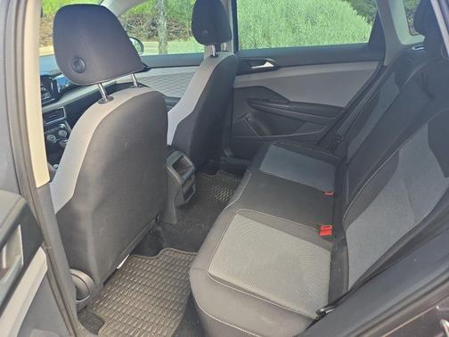 Platinum Gray Metallic 2023 Volkswagen Taos 1.5T S