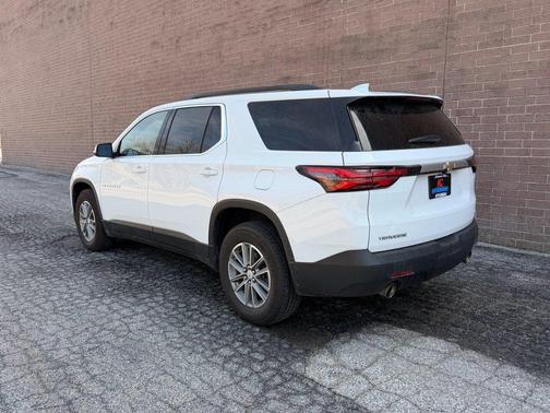 Summit White 2023 Chevrolet Traverse LT Leather