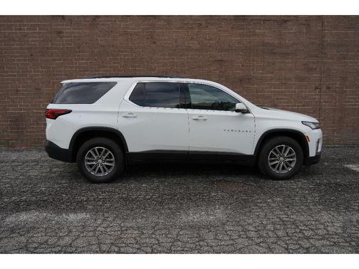 Summit White 2023 Chevrolet Traverse LT Leather