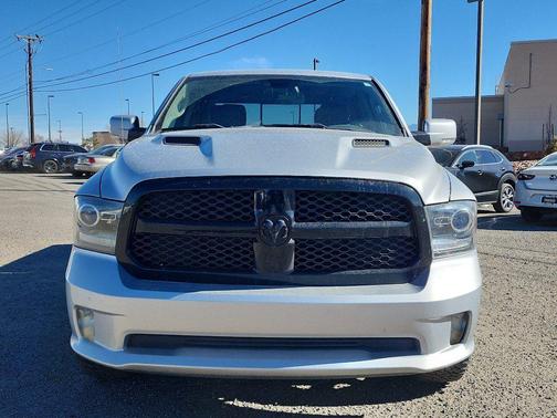 2017 RAM 1500 Night Crew Cab 4x4 5'7' Box