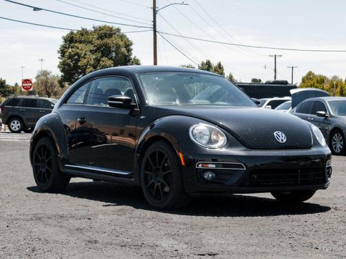Deep Black Pearl 2014 Volkswagen Beetle DSG 2.0T R-Line