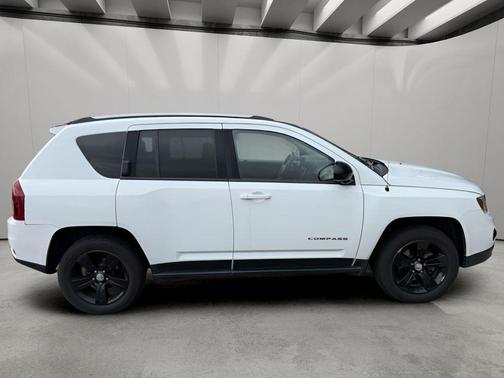 Bright White Clearcoat 2016 Jeep Compass Sport