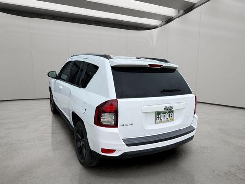 Bright White Clearcoat 2016 Jeep Compass Sport
