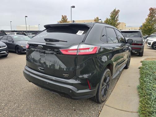 Forged Green Metallic 2024 Ford Edge SE