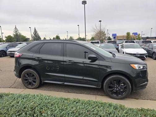 Forged Green Metallic 2024 Ford Edge SE