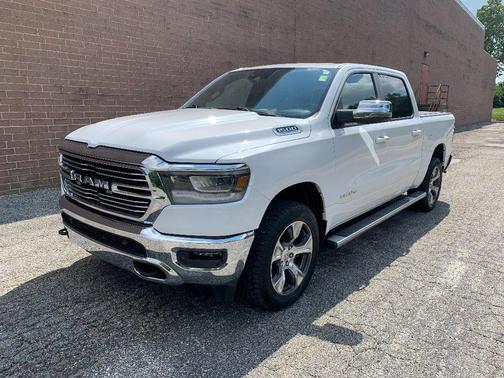 Bright White Clearcoat 2023 RAM 1500 Laramie