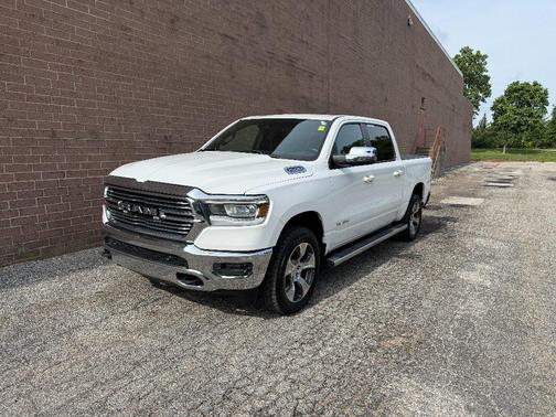 Bright White Clearcoat 2023 RAM 1500 Laramie