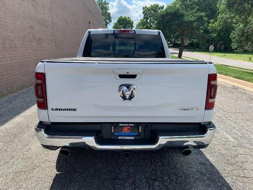 Bright White Clearcoat 2023 RAM 1500 Laramie