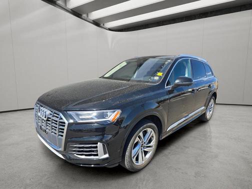 Black 2021 Audi Q7 55 Premium Plus