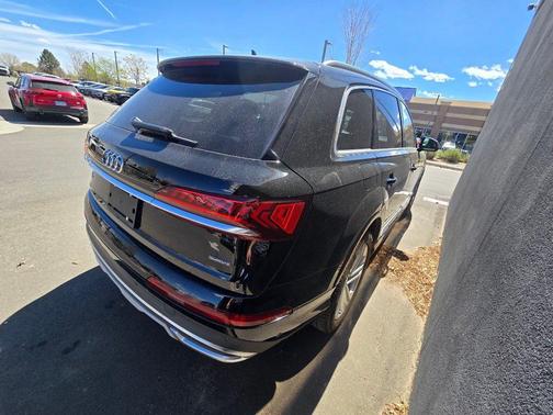 Black 2021 Audi Q7 55 Premium Plus