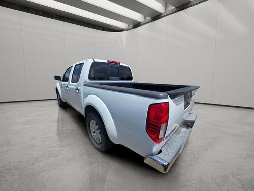 Glacier White 2016 Nissan Frontier SV