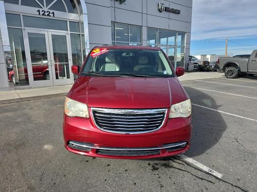 2013 Chrysler Town & Country Touring
