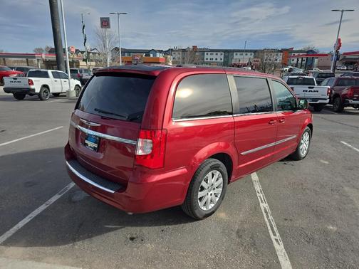 2013 Chrysler Town & Country Touring