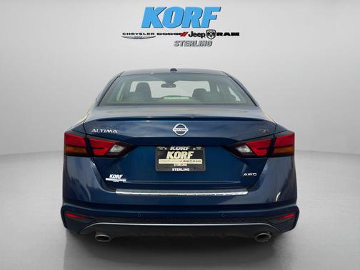 2022 Nissan Altima SR Intelligent AWD