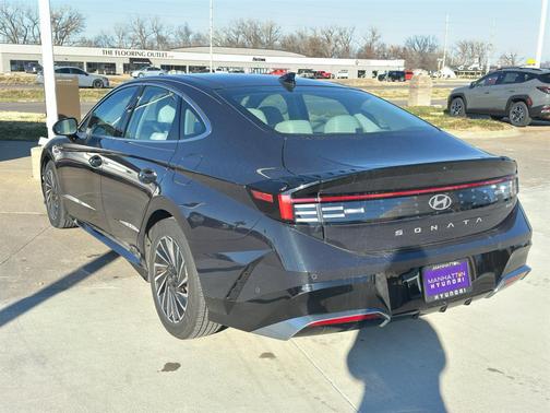 2024 Hyundai SONATA Hybrid Limited