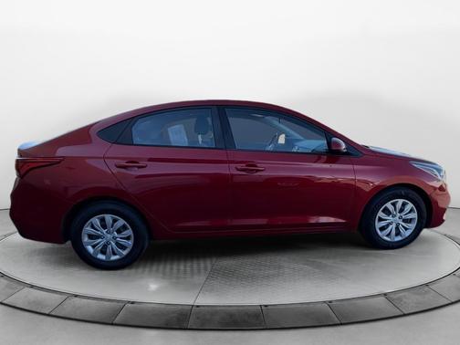 2020 Hyundai Accent SE