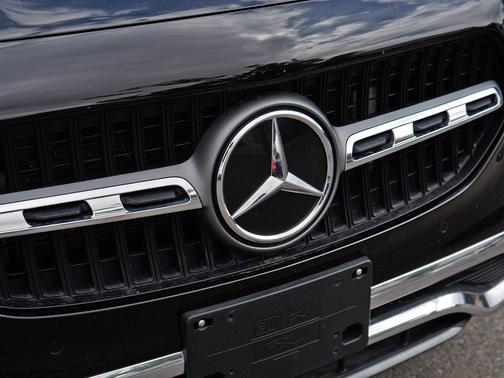 Night Black 2025 Mercedes-Benz GLA 250 4MATIC