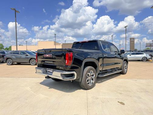 Onyx Black 2026 GMC Sierra 1500 SLT