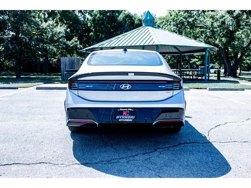 2024 Hyundai SONATA Hybrid SE
