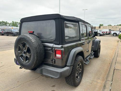 Granite Crystal Metallic Clearcoat 2018 Jeep Wrangler Unlimited Sport