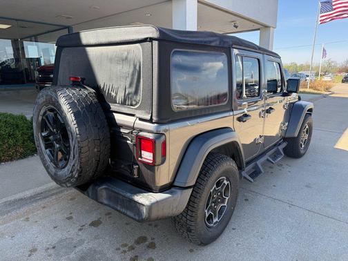 Granite Crystal Metallic Clearcoat 2018 Jeep Wrangler Unlimited Sport