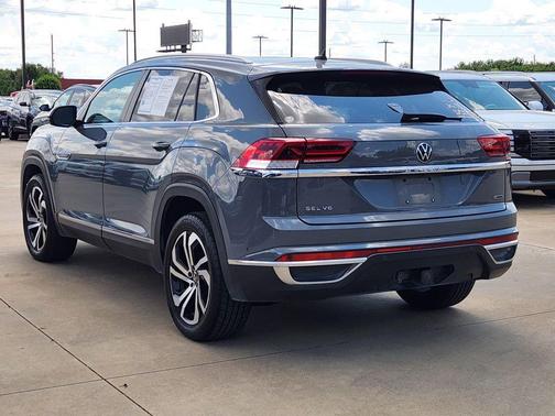 Deep Black Pearl 2022 Volkswagen Atlas Cross Sport 3.6L V6 SEL