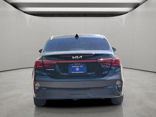 Aurora Black 2024 Kia Forte LXS