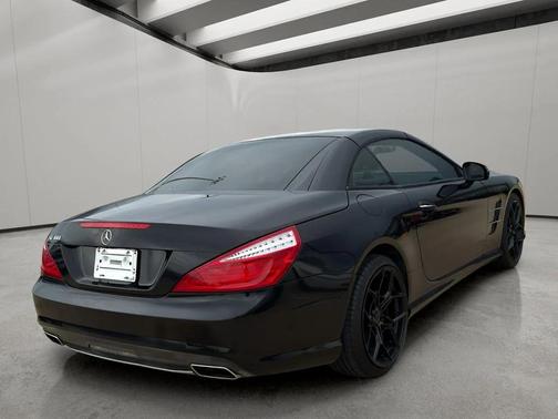 Black 2016 Mercedes-Benz SL-Class SL 400