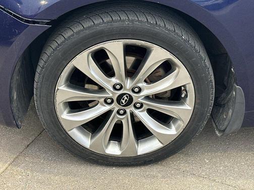 2013 Hyundai SONATA SE