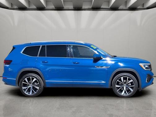Mountain Lake Blue Metallic 2025 Volkswagen Atlas 2.0T SEL Premium R-Line 4MOTION