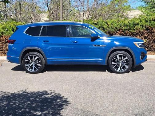 Mountain Lake Blue Metallic 2025 Volkswagen Atlas 2.0T SEL Premium R-Line 4MOTION