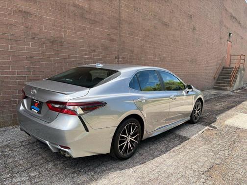 Celestial Silver Metallic 2024 Toyota Camry SE