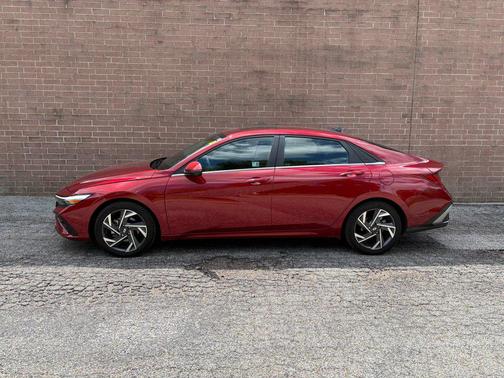 Ultimate Red 2024 Hyundai ELANTRA Limited