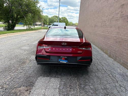 Ultimate Red 2024 Hyundai ELANTRA Limited