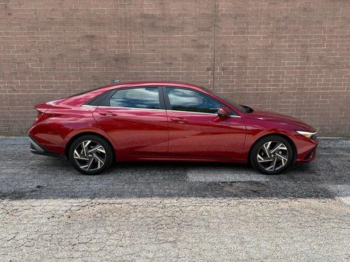Ultimate Red 2024 Hyundai ELANTRA Limited