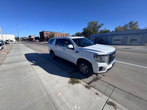 2021 GMC Yukon XL SLE