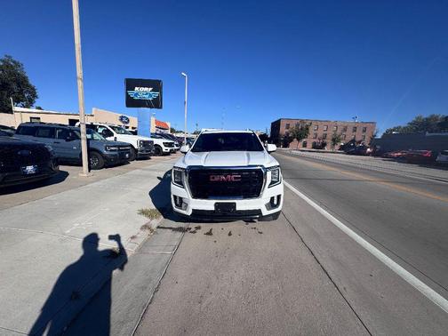 2021 GMC Yukon XL SLE
